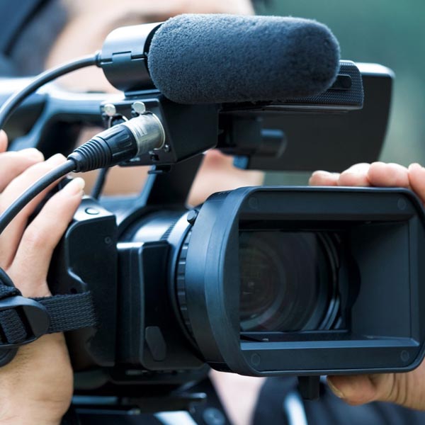 How to Gain Recognition for Your Work as an Independent Filmmaker 3 Filming