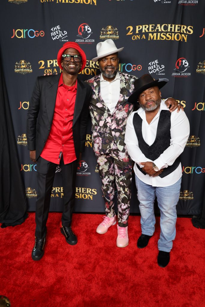 2 Preachers Jordan Jackson colorful guest Mike Bend red carpet ATL IMG 6919 X4
